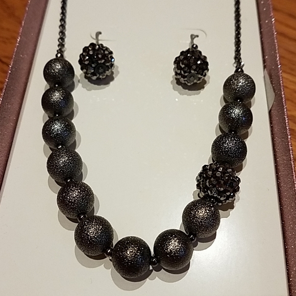 Charcoal Colored Beaded Necklace & Earrings Set - Picture 2 of 3